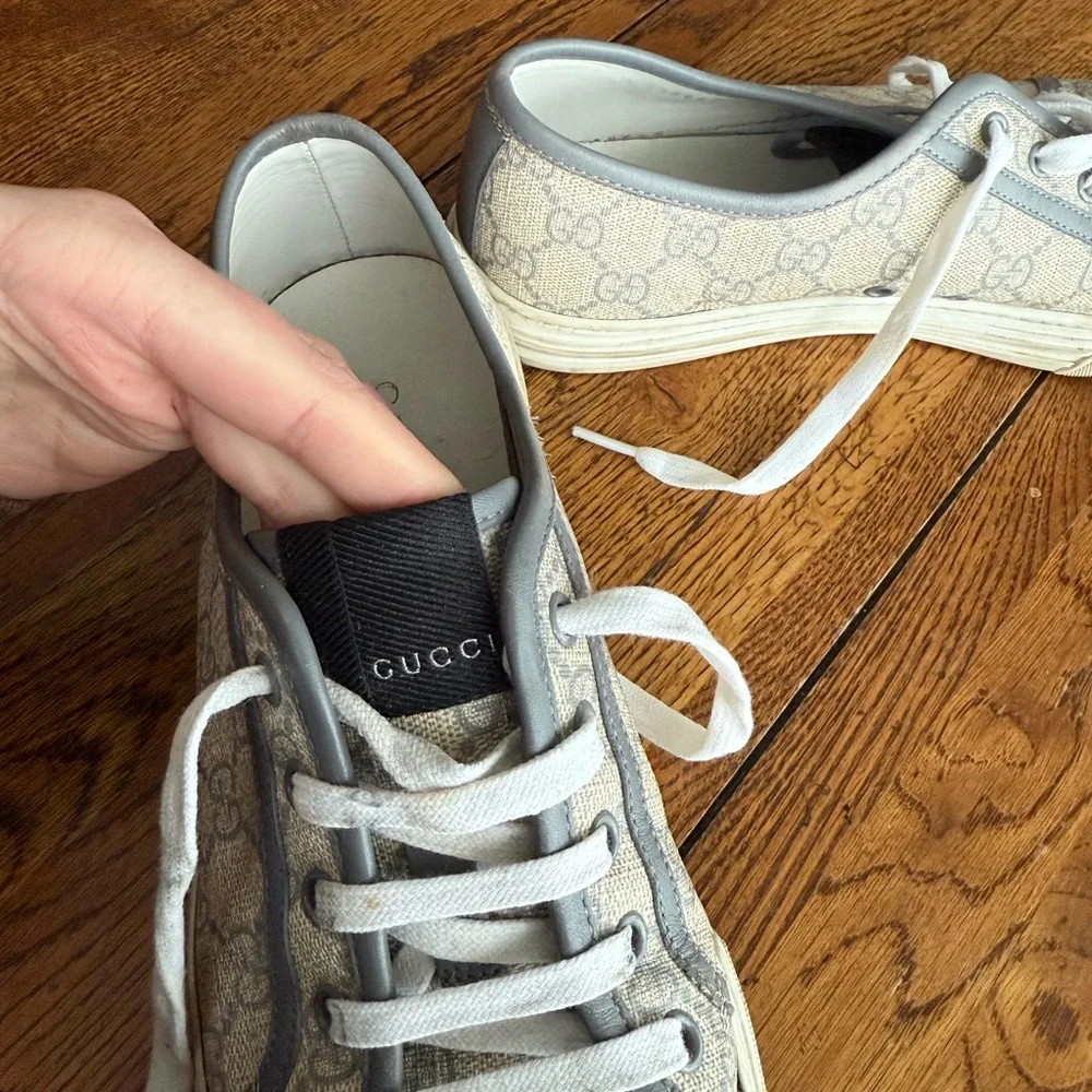 Gucci GG Supreme Canvas Low ‘Beige Gray’ Sneakers